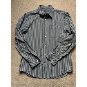 Old Navy Men’s dress shirt